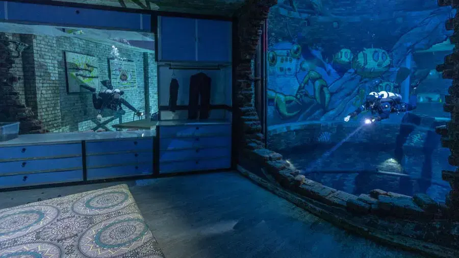 Deep Dive Dubai
