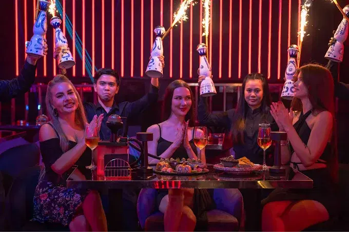 International Lounge club