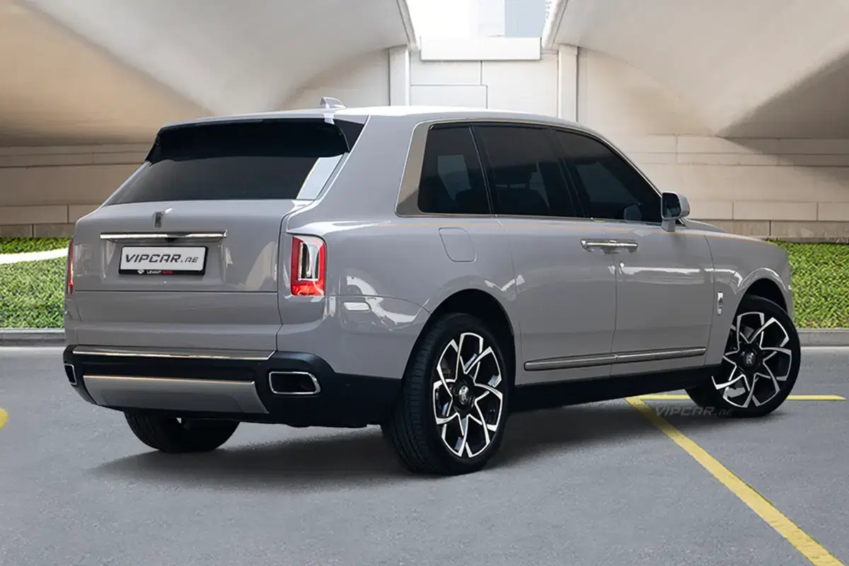 Rolls Royce Cullinan 2024