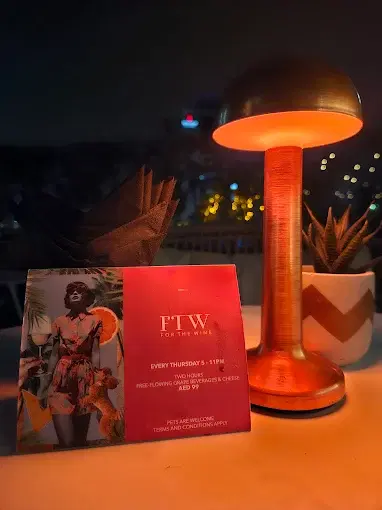 Orange Feels Bar and Shisha Lounge